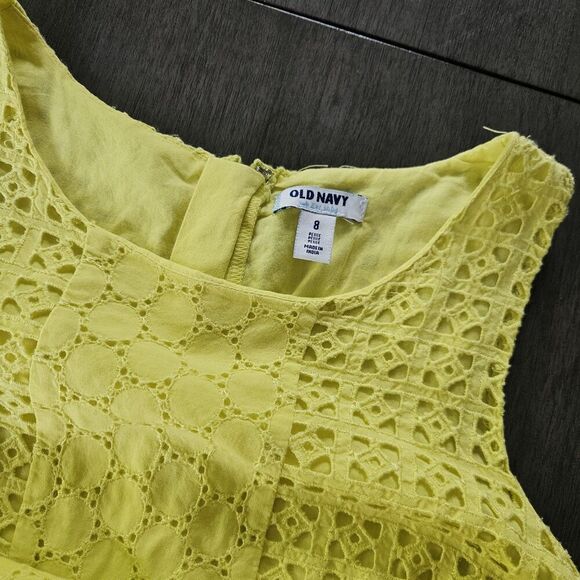 Old Navy Eyelet Lace Chartreuse Yellow Sleeveless Mini Dress Preppy Sz 8 PETITE - Picture 6 of 11